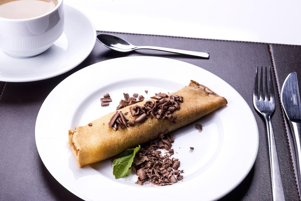 Hotel Laghetto Stilo Centro Грамаду Екстер'єр фото A chocolate spring roll